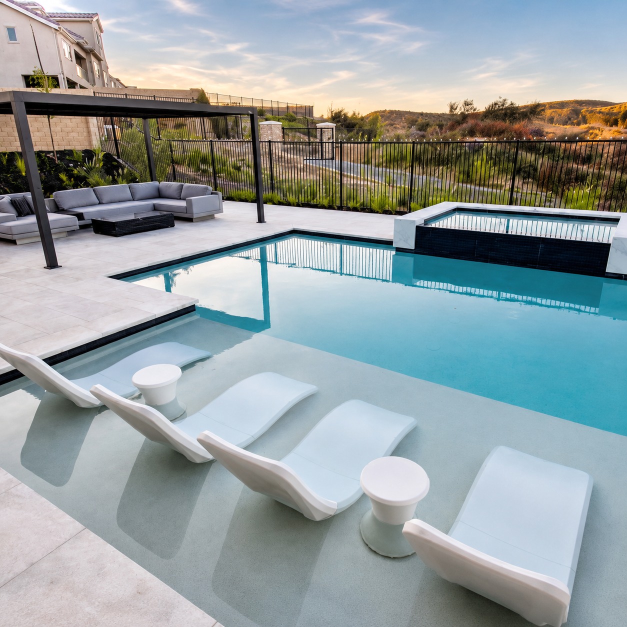 Modern backyard pool build